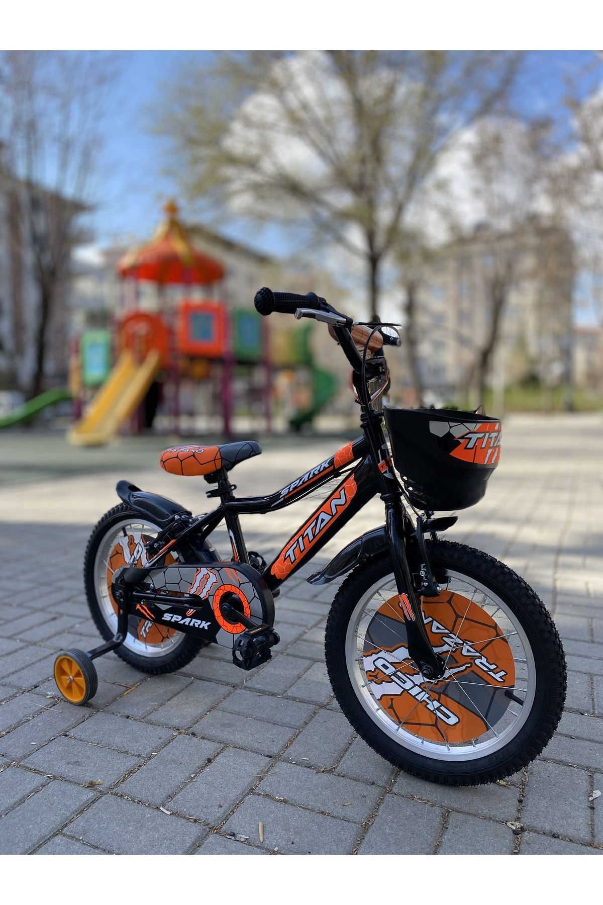 Titan Spark 16 Jant Erkek Çocuk Bisikleti Siyah-turuncu